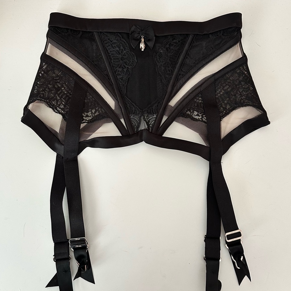 HONEY BIRDETTE Lace Corset with Bow